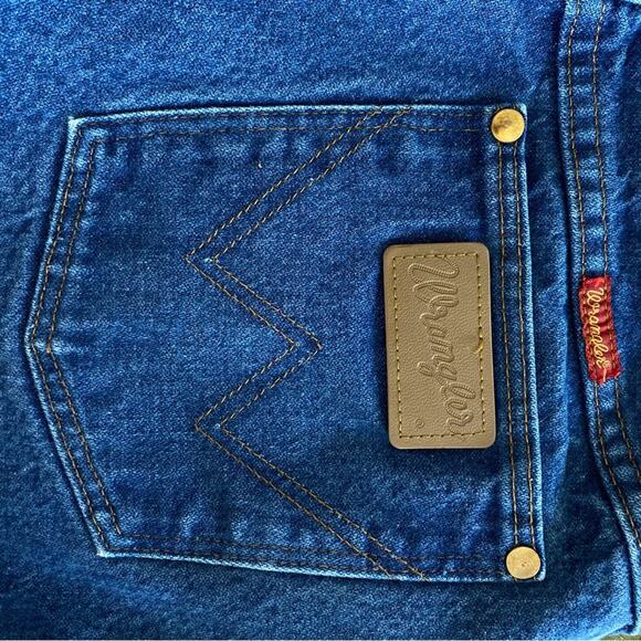Vintage Wrangler High Rise‎ Cut Off Denim Shorts - Picture 4 of 4